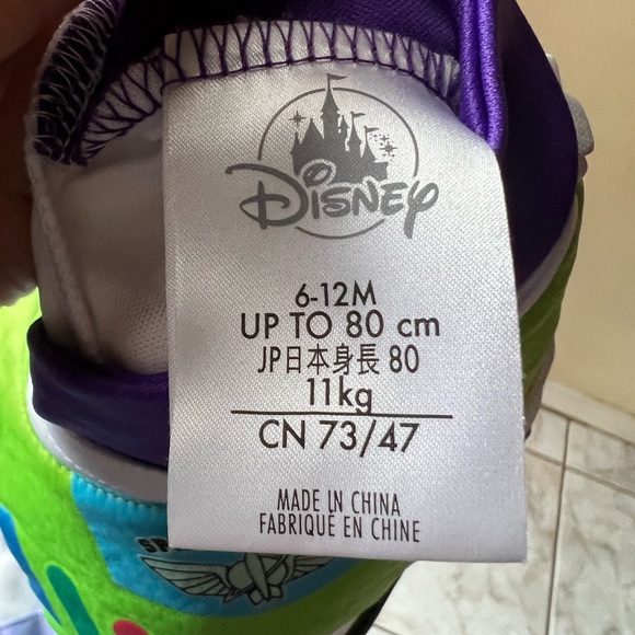 Buzz light year costume 6-12 months - Picture 3 of 4